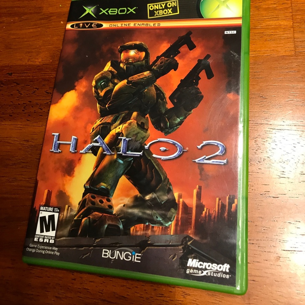 Halo 2 Xbox game in good condition